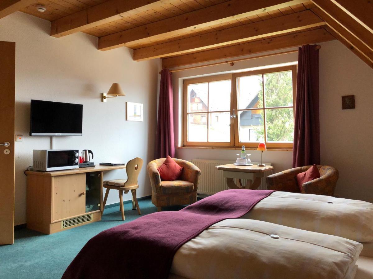 Berghotel Schiller Schonach im Schwarzwald Eksteriør bilde